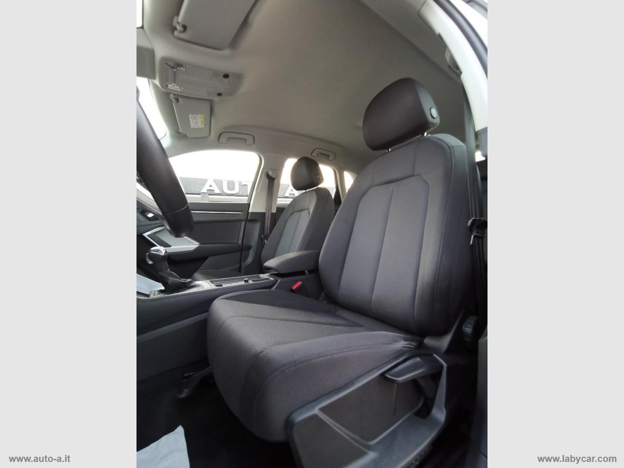 AUDI Q3 35 TDI S tronic Business Advanced