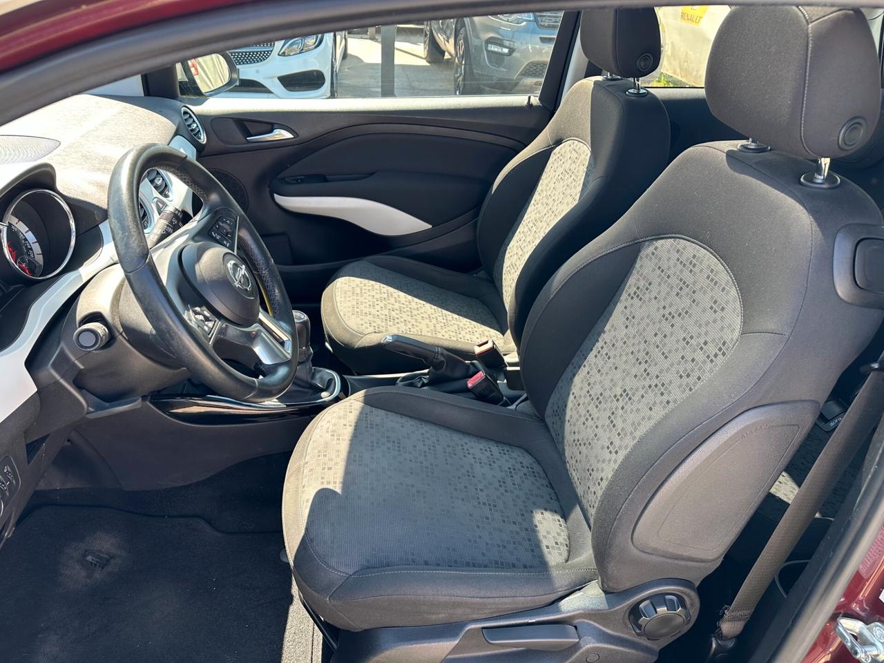 Opel Adam 1.2*70CV*TETTO*BLUETOOTH*APPLE CARPLAY*LED*NEOPAT