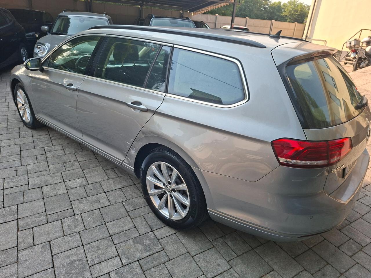 Volkswagen Passat 2.0 TDI 150 CV SCR DSG Business