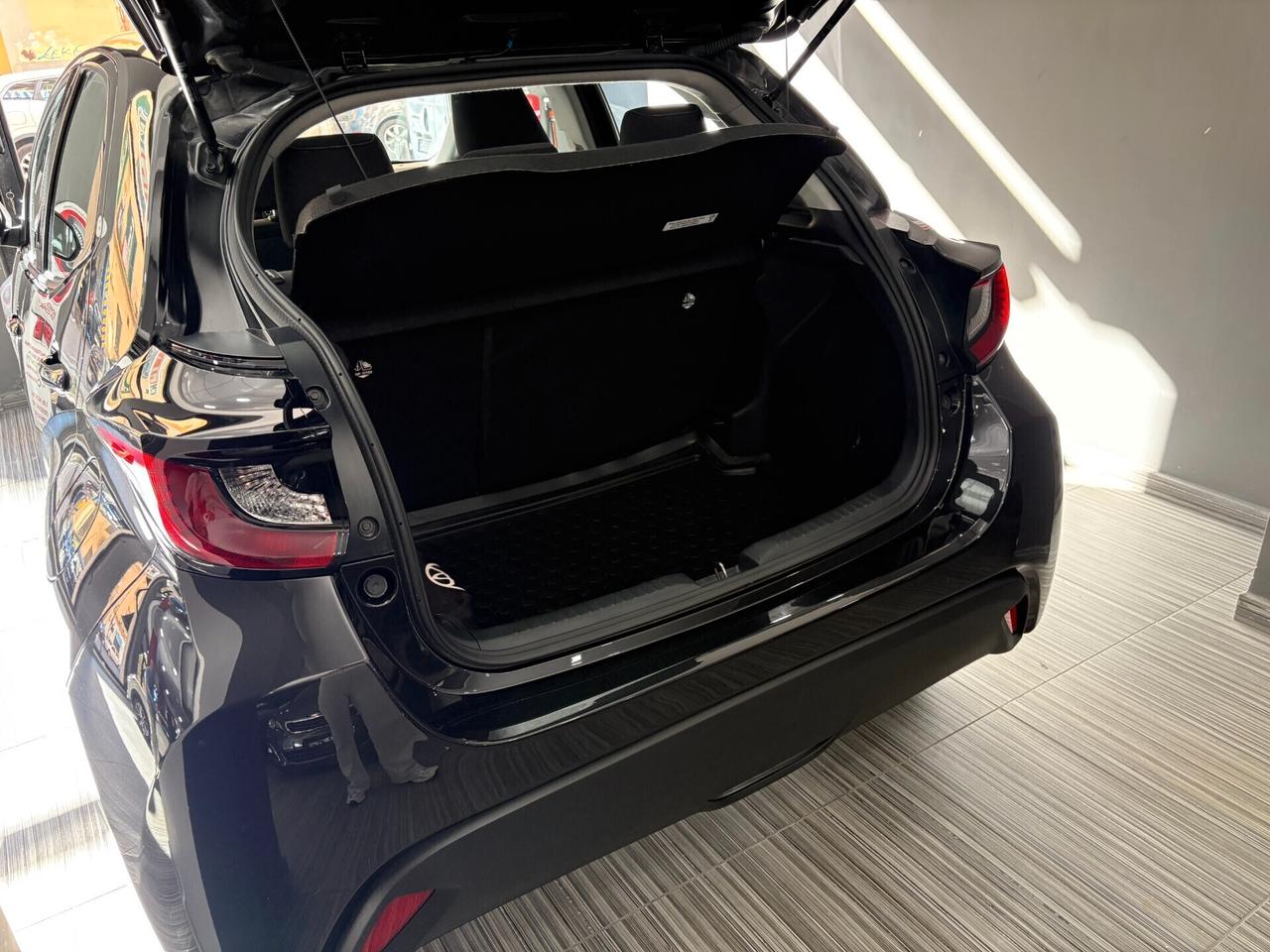 Toyota Yaris 1.5 Full Hybrid 116cv Business ITALIANA