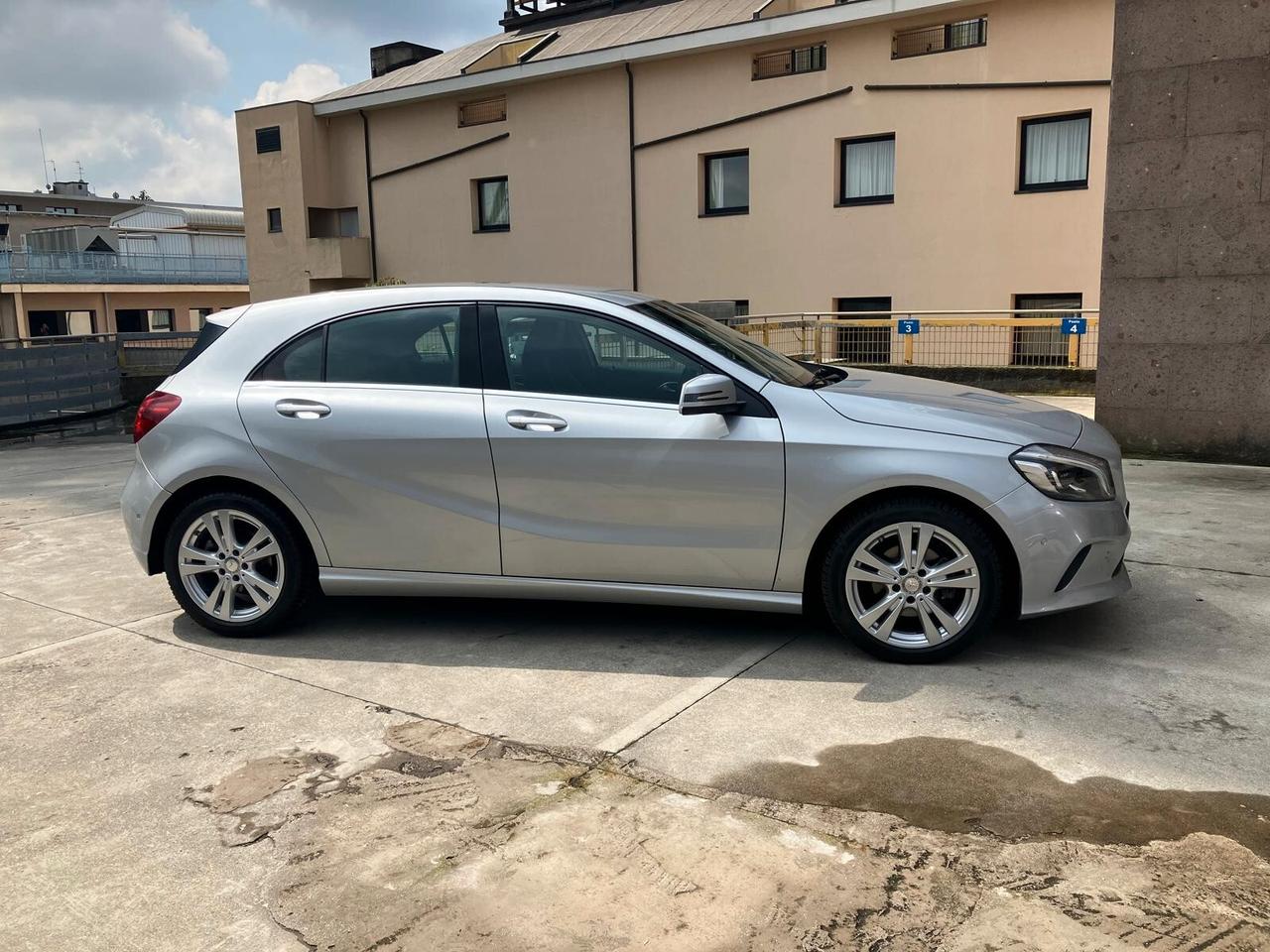 Mercedes-benz A 180 A 180 d Automatic Premium FULL FULL