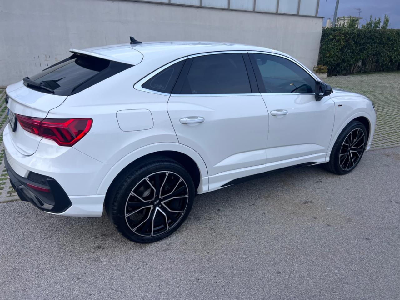 Audi Q3 SPB 35 2.0 TDI 150Cv S tronic S line edition