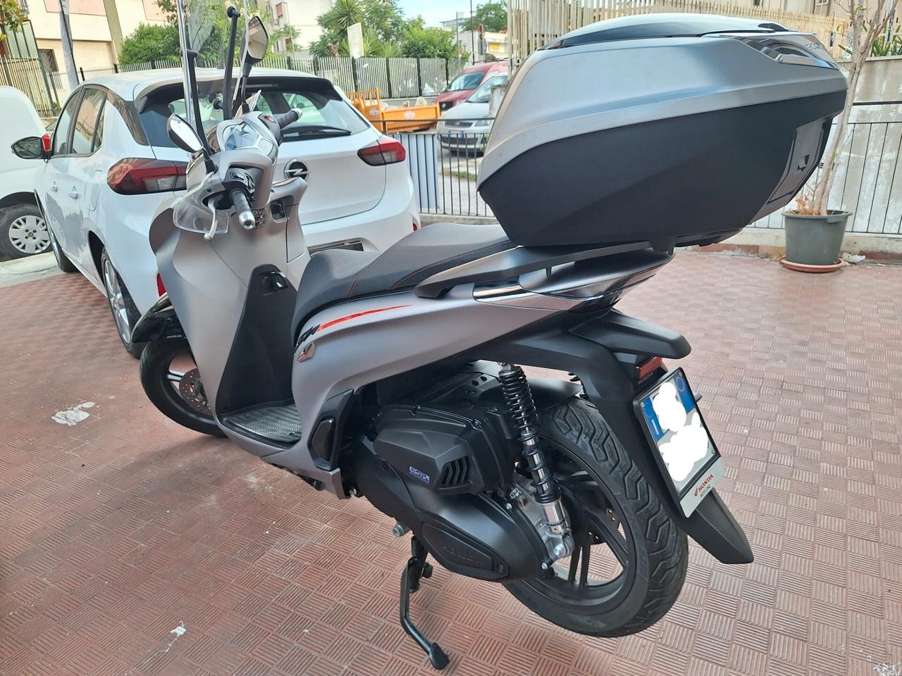 Honda SH 350 SPORT