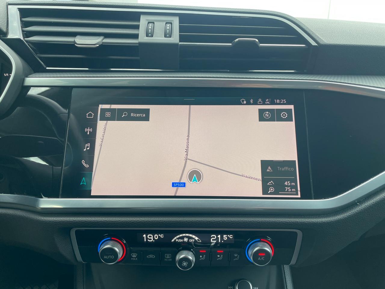 Audi Q3 35 TDI S tronic Business
