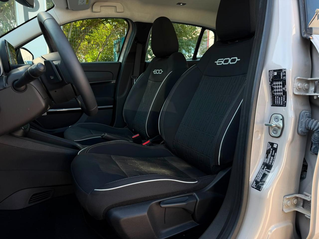 Fiat 600 Hybrid 110 CV DCT MHEV Business