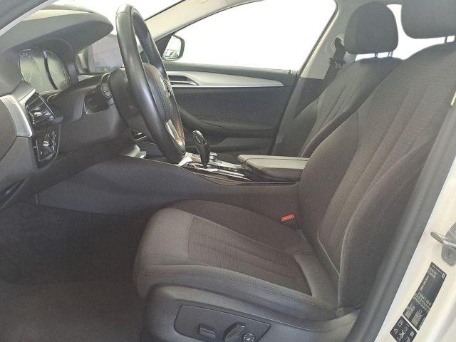 BMW 520 d 48V xDrive Touring Aut. + Tetto apr.