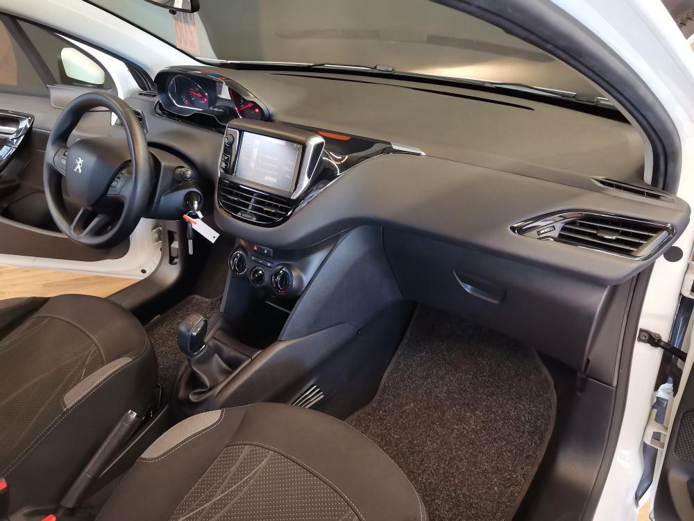 Peugeot 208 5 Porte 208 5p 1.4 hdi 8v Allure