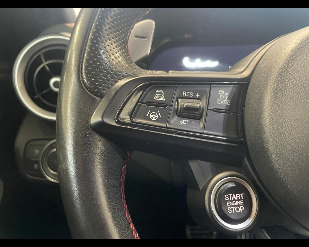 ALFA ROMEO Giulia (2016) - Giulia 2.2 Turbodiesel 210 CV AT8 AWD Q4 Competizione