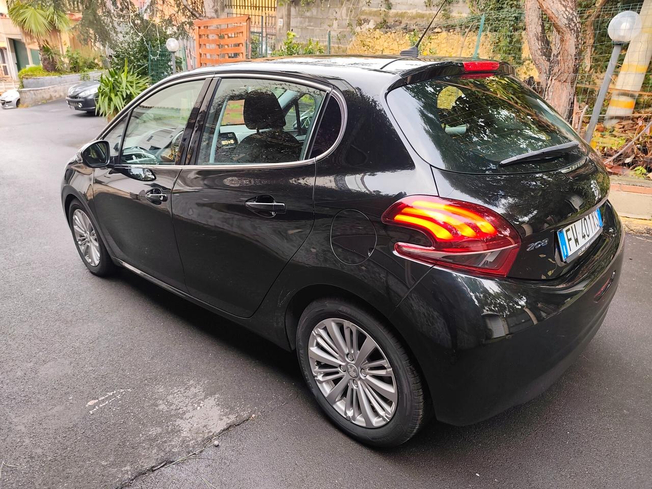 Peugeot 208 BlueHDi 100 CV Allure 2019