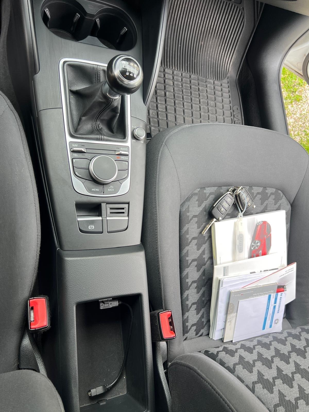 Audi A3 SPB 1.6 TDI clean diesel Ambition