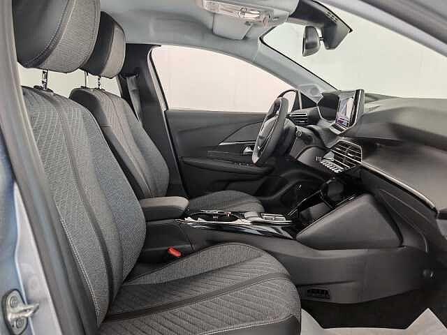 Peugeot 208 motore elettrico 136 CV 5 porte Allure