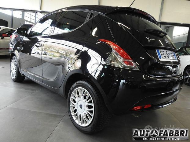 LANCIA - Ypsilon - 1.2 69 CV 5 porte Elefantino