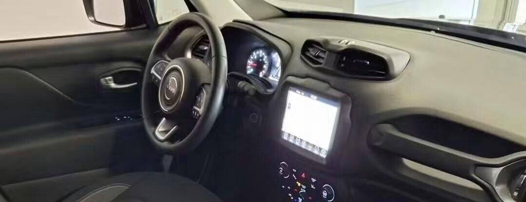 Jeep Renegade 1.5 Turbo T4 MHEV Total black full optional