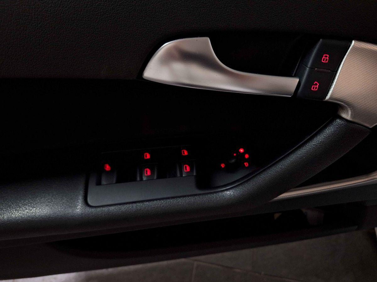 AUDI A3 Cabrio 1.6 TDI Ambition - XENO - PELLE NERA - UNICO-PROPR -