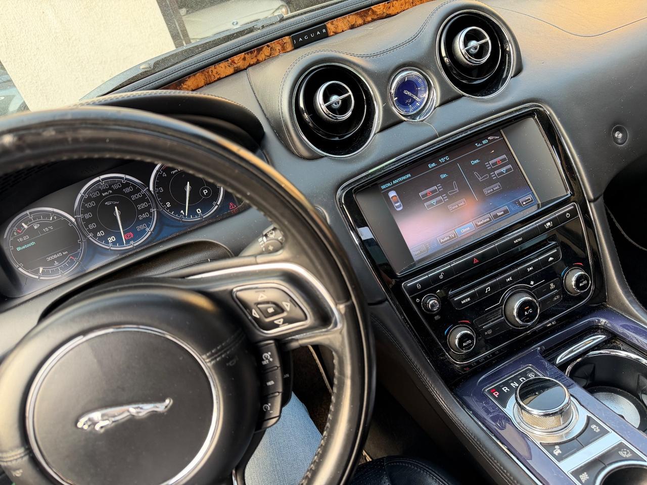 Jaguar XJ 3.0D V6 Portfolio - Extra full -