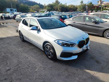 Bmw 118 120d 5p. Advantage