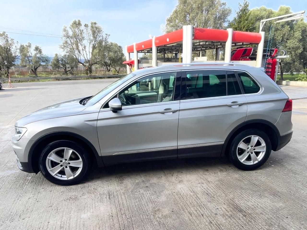 Volkswagen Tiguan 2.0 TDI SCR DSG Business BlueMotion Technology