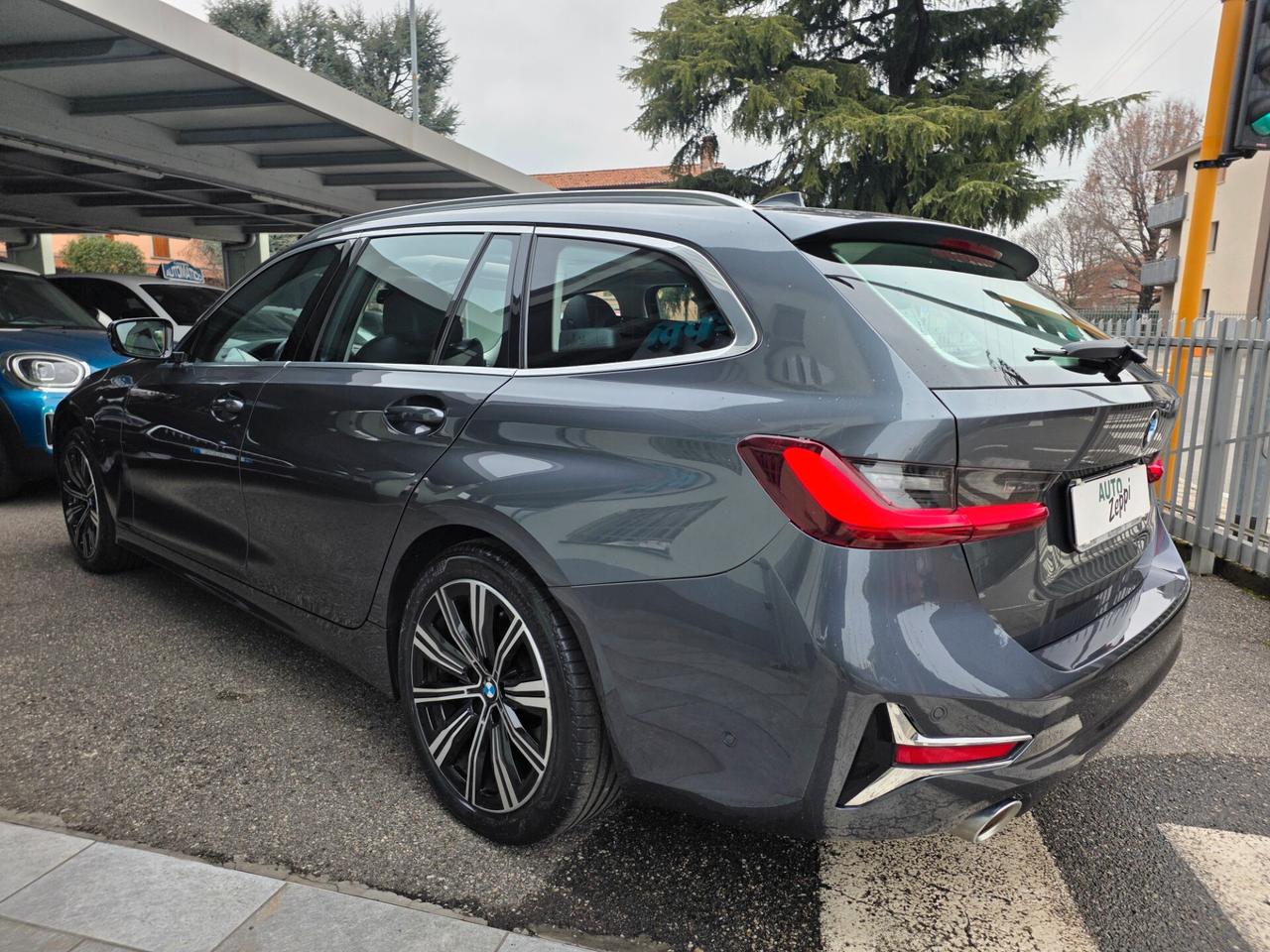 Bmw 318i Touring 2.0 156cv AUT. LUXURY/TETTO+PELLE+LED