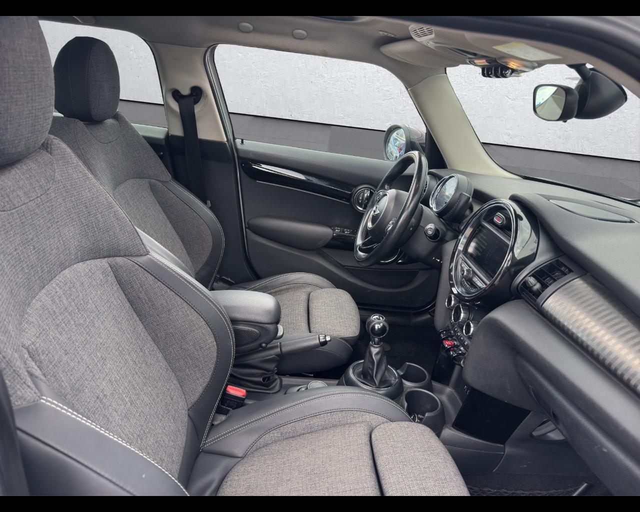 MINI Mini 5 porte (F55) - Mini 1.5 Cooper D Business 5 porte