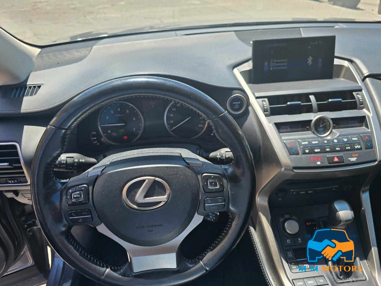 Lexus NX 300h 2.5 Executive 4wd cvt