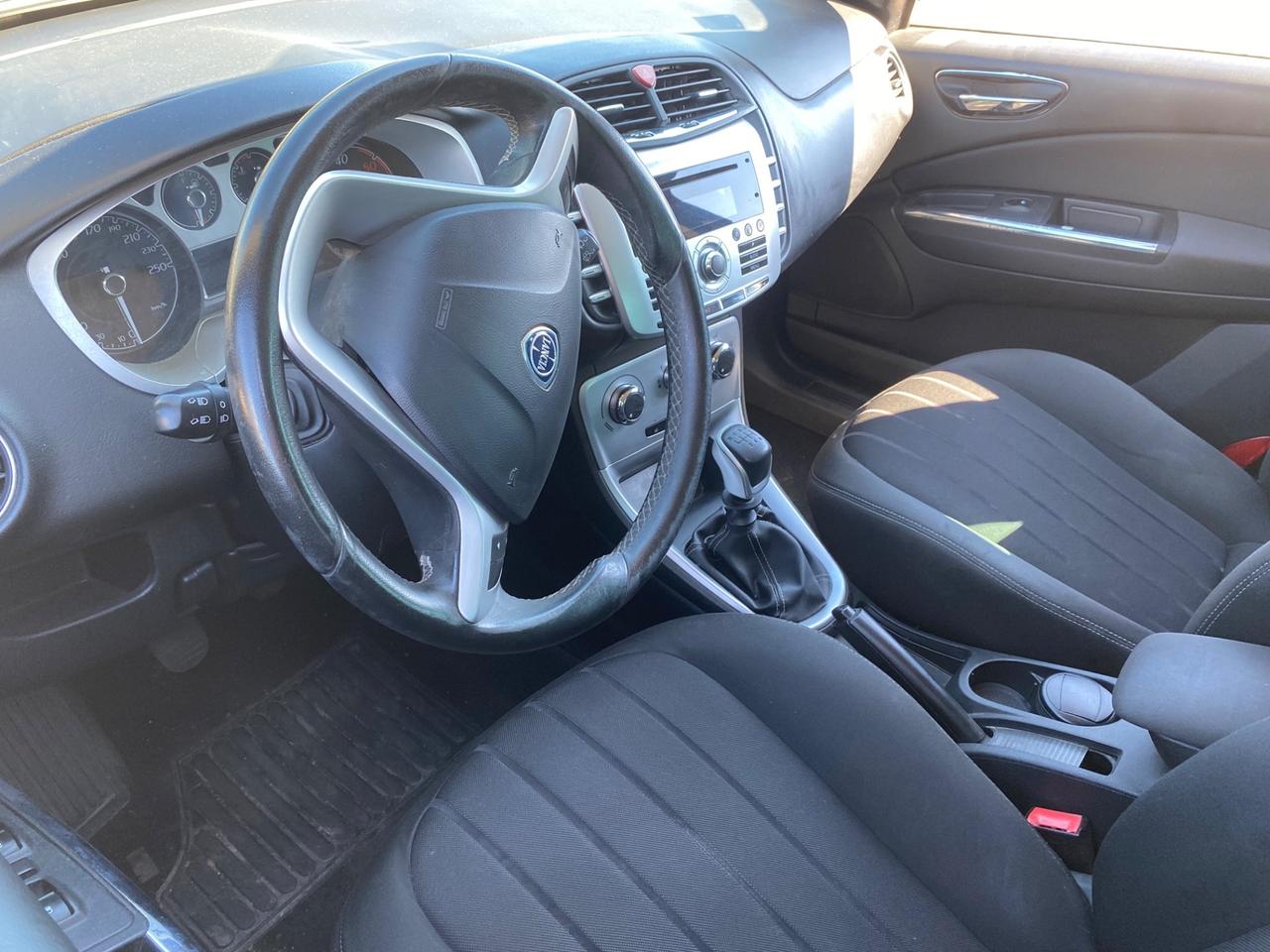 Lancia Delta 1.6 MJT DPF Silver