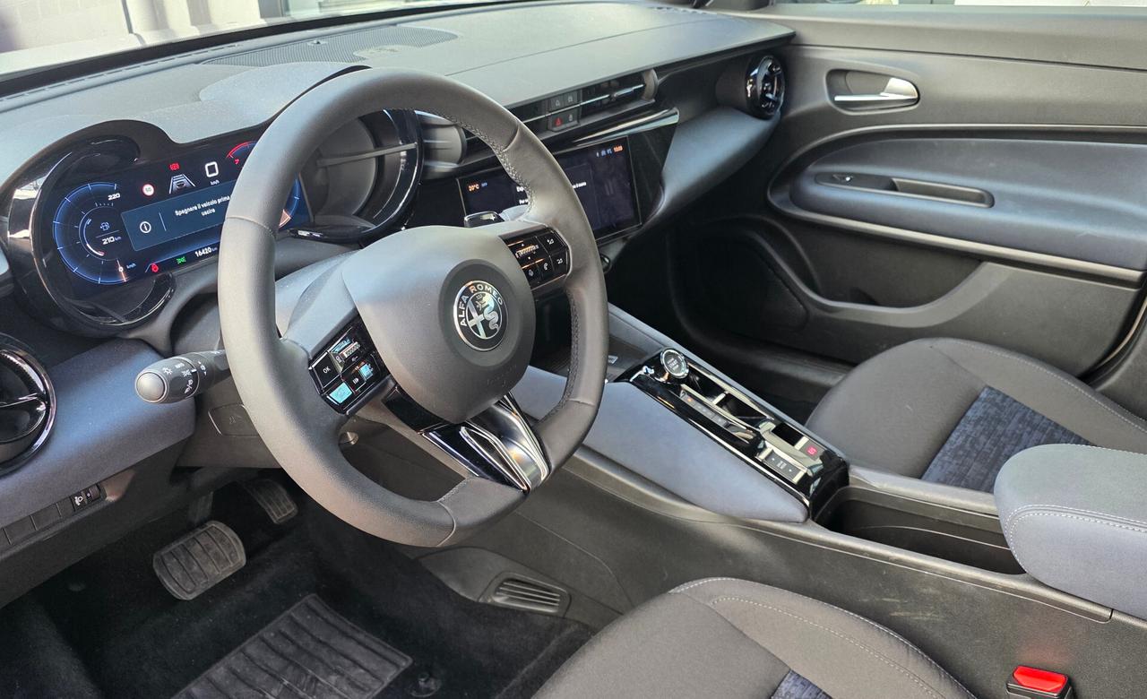 Alfa Romeo Junior 1.2 145 CV Hybrid eDCT6