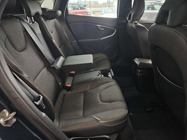 Volvo V40 Cross Country V40 II 2012 Cross Country 1.6 d2 Summum s/b-xeno