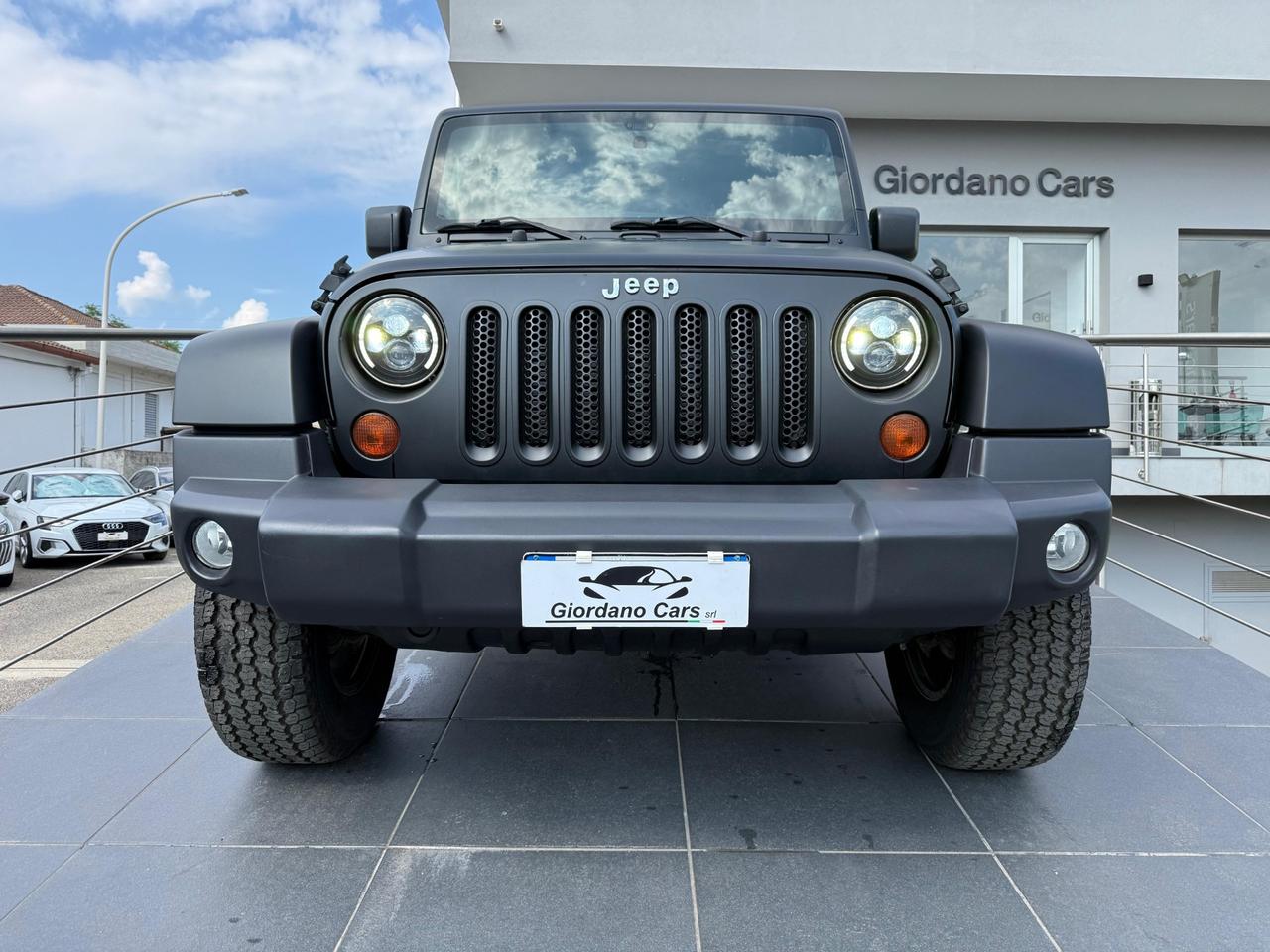 Jeep Wrangler 2.8 CRD DPF Sahara Auto rimessa a nuovo