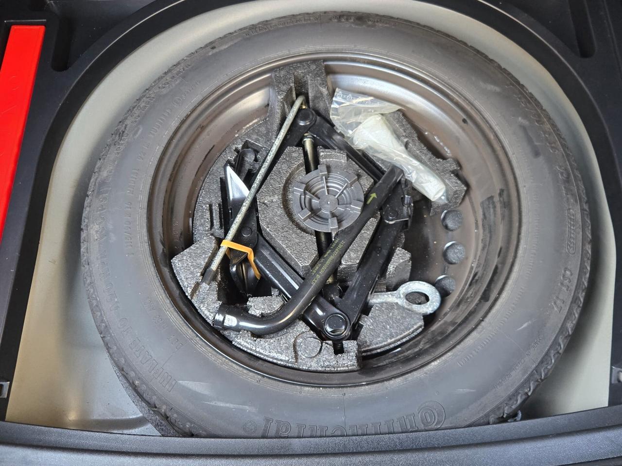 VOLVO V40 D2 MOMENTUM 2.0 DIESEL