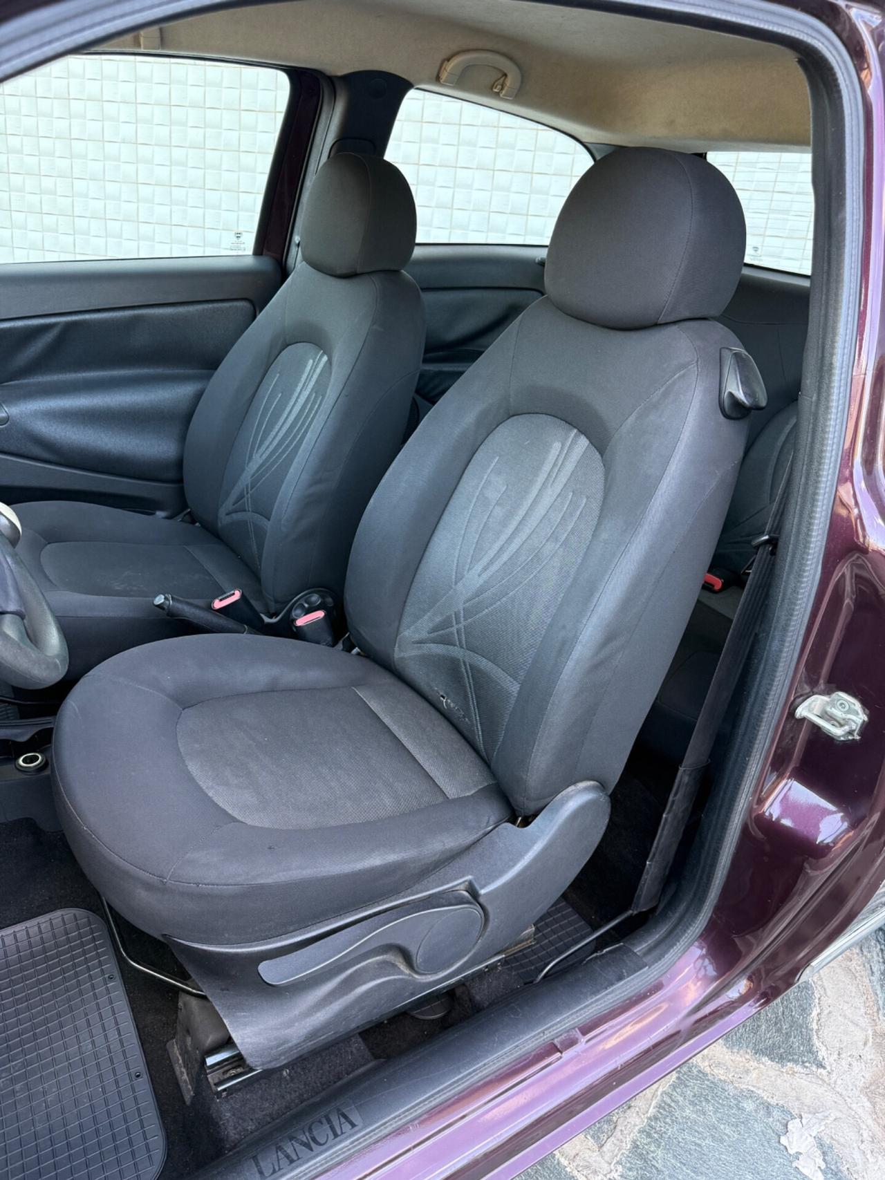 Lancia Ypsilon 1.3 MJT 75 CV MOTORE NUOVO!