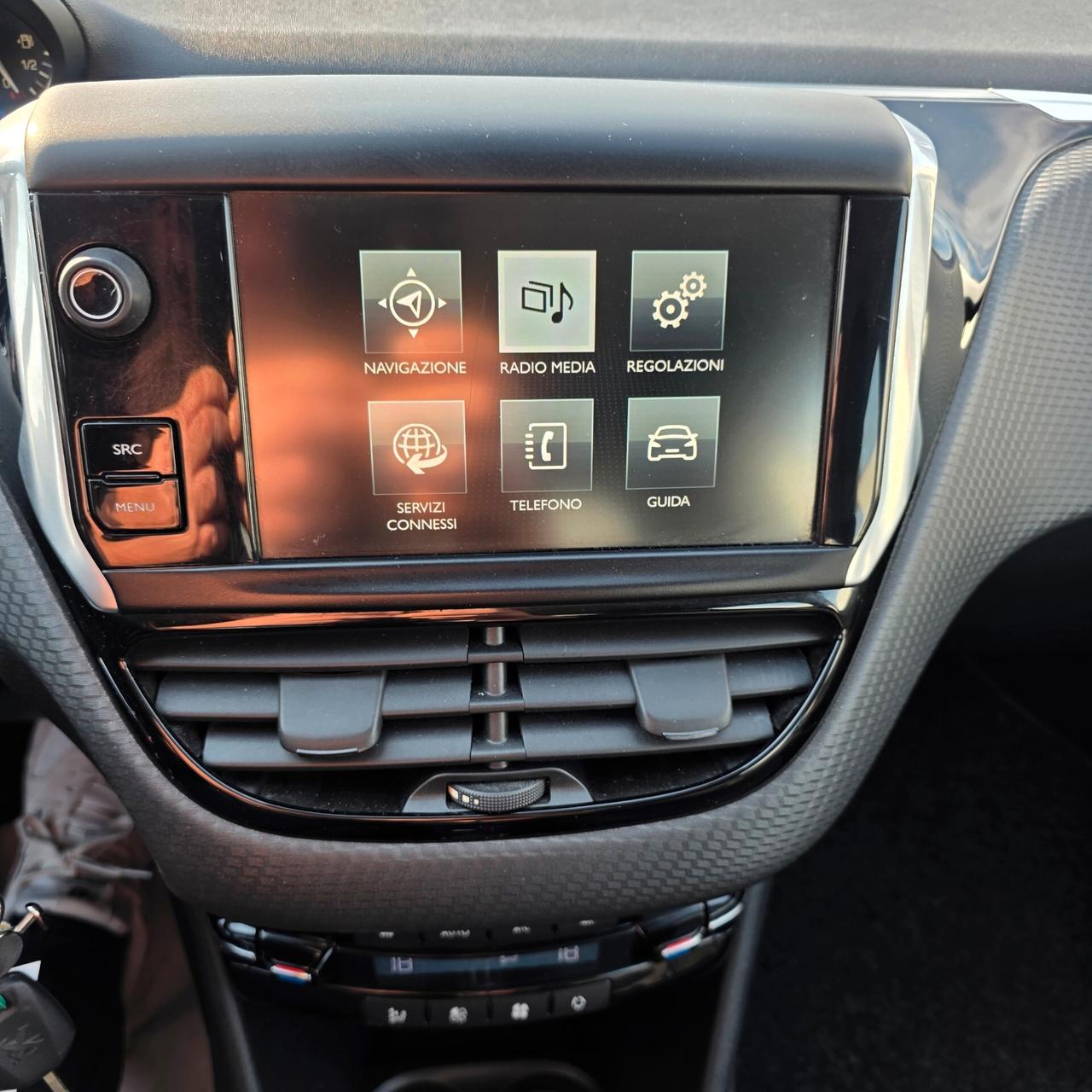 Peugeot 208 1.6 HDi 100 CV 5 porte GT Line Neopatentati ok -VEDI BENE FOTO-