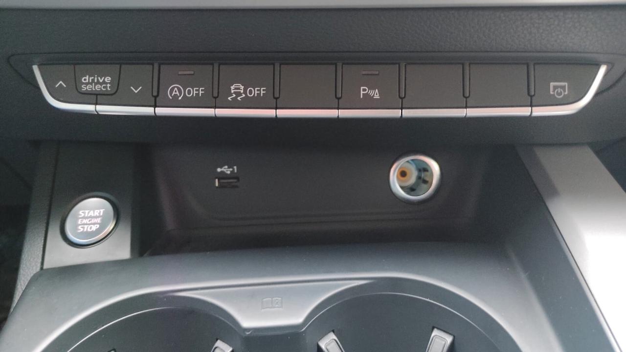 Audi A4 Avant 30 TDI/136 CV S tronic Business