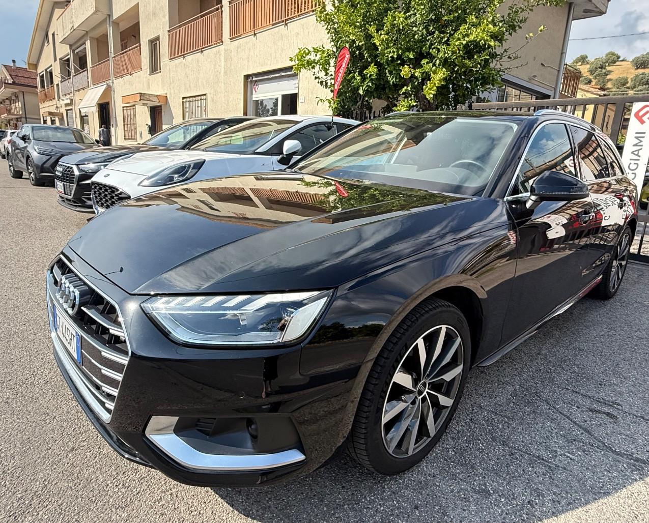 Audi A4 Avant 35 2.0 tdi mhev Business Advanced 163cv s-tronic