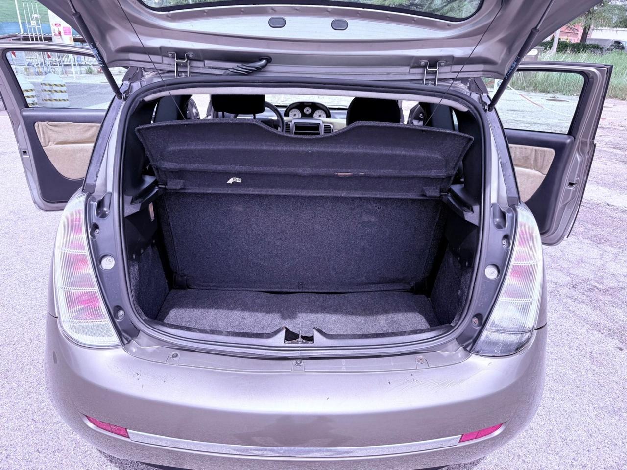 Lancia Ypsilon 1.2 benzina Ok neopatentati