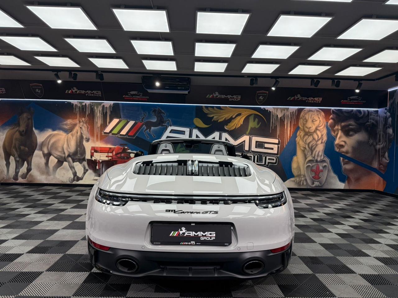 Porsche 911 Carrera 4 GTS Cabriolet (949)