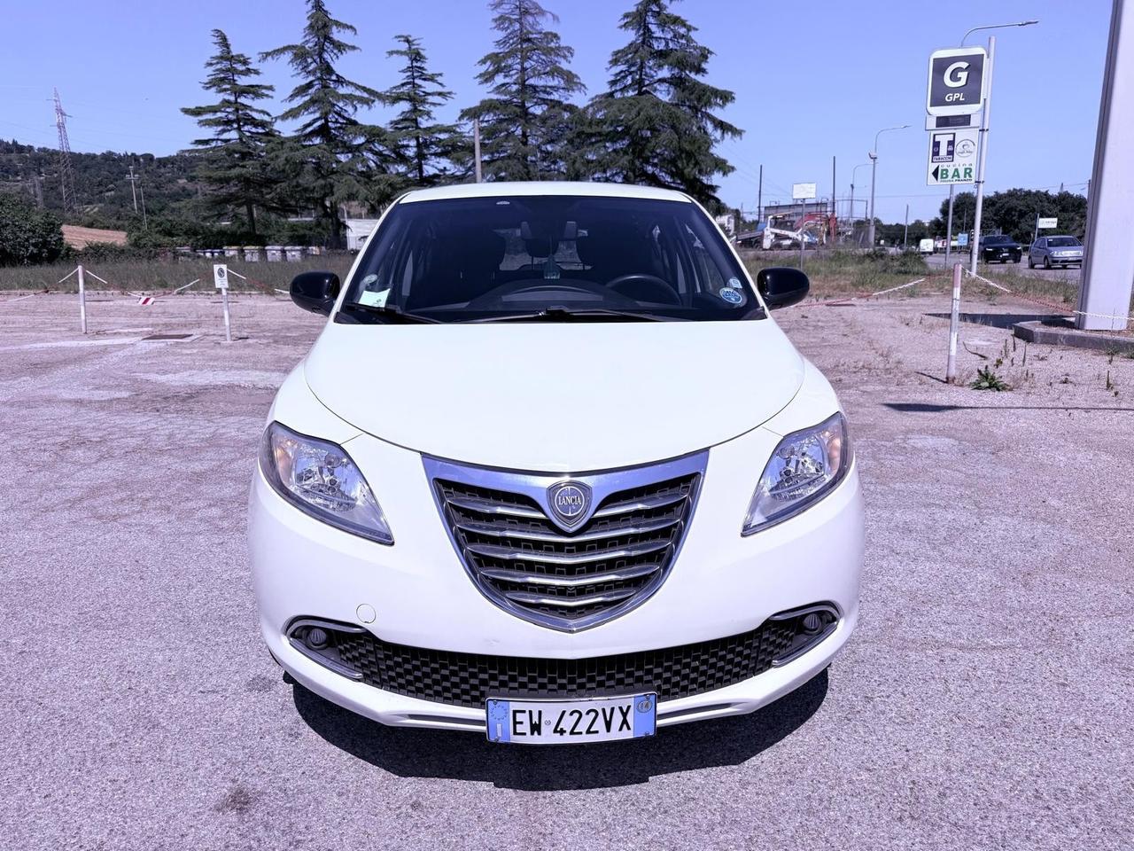 Lancia Ypsilon 1.2 69 CV 5 porte S&S Silver