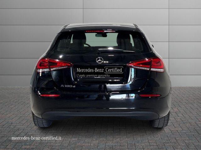MERCEDES-BENZ A 180 d Automatic Business
