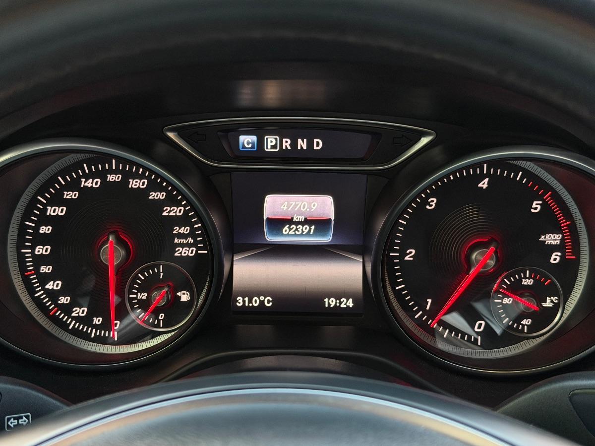 Mercedes-Benz GLA 200d Premium AMG Edition 136CV