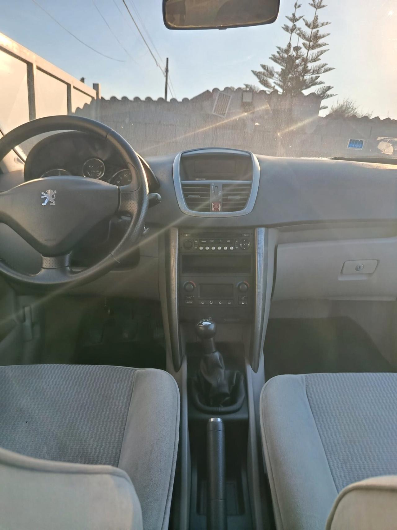 Peugeot 207 1.6 HDi 90CV 5p. XS
