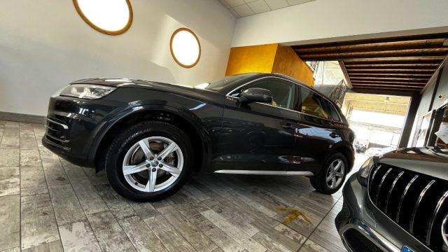 AUDI Q5 40 TDI quattro S tronic Sport- SERVICES AUDI