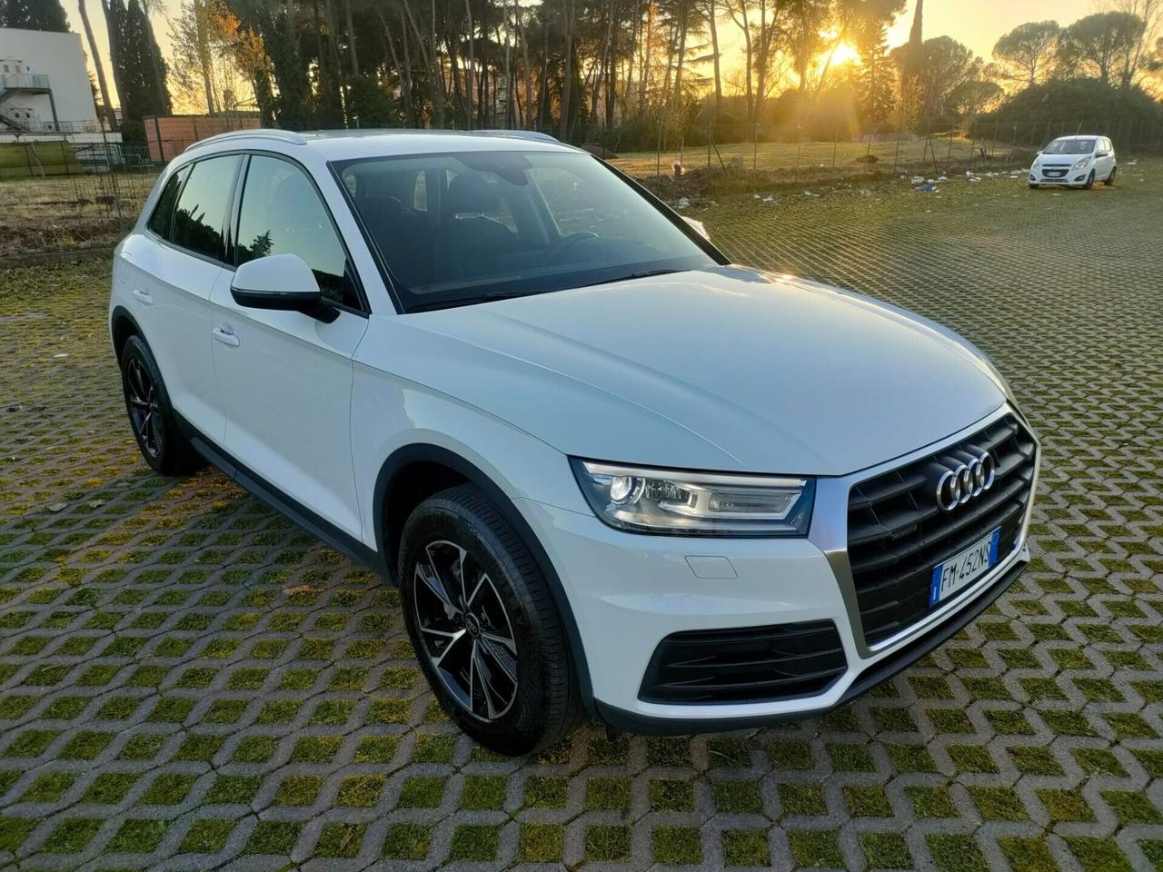 Audi Q5 2.0 TDI quattro S tronic Business