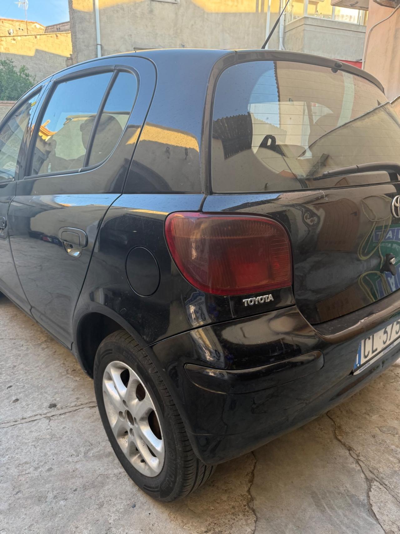 Toyota Yaris 1.4 tdi D-4D cat 5 porte Sol