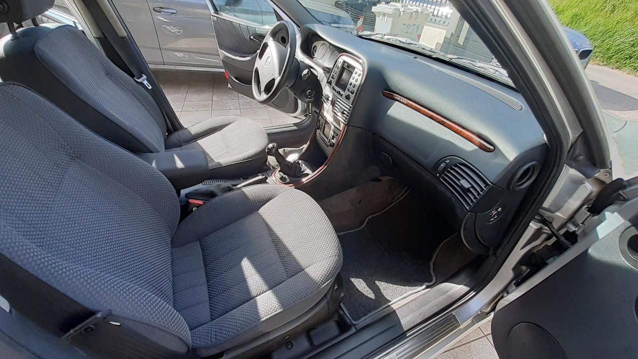 Lancia Lybra berlina 1.6i 16V YOUNGTIMER GPL