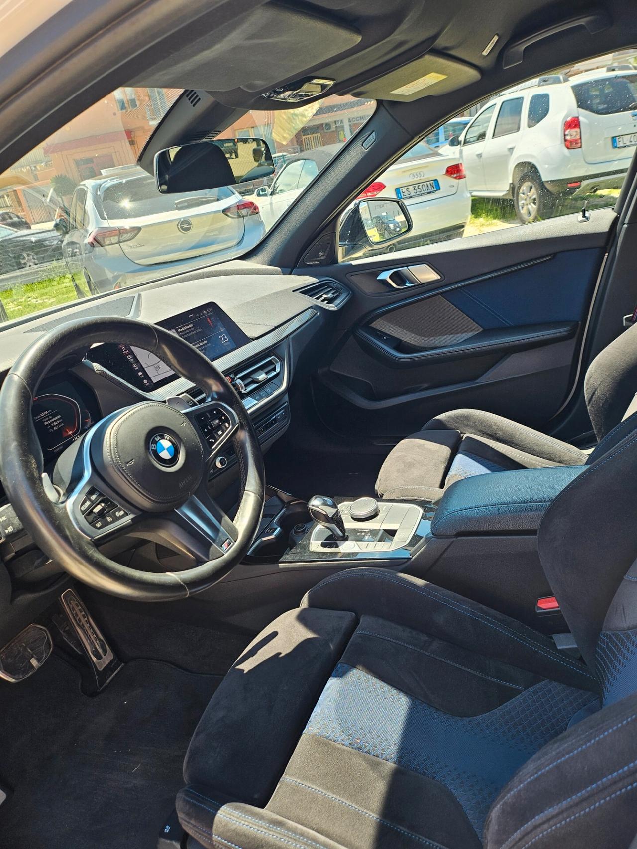 Bmw 118 118d 5p. Msport