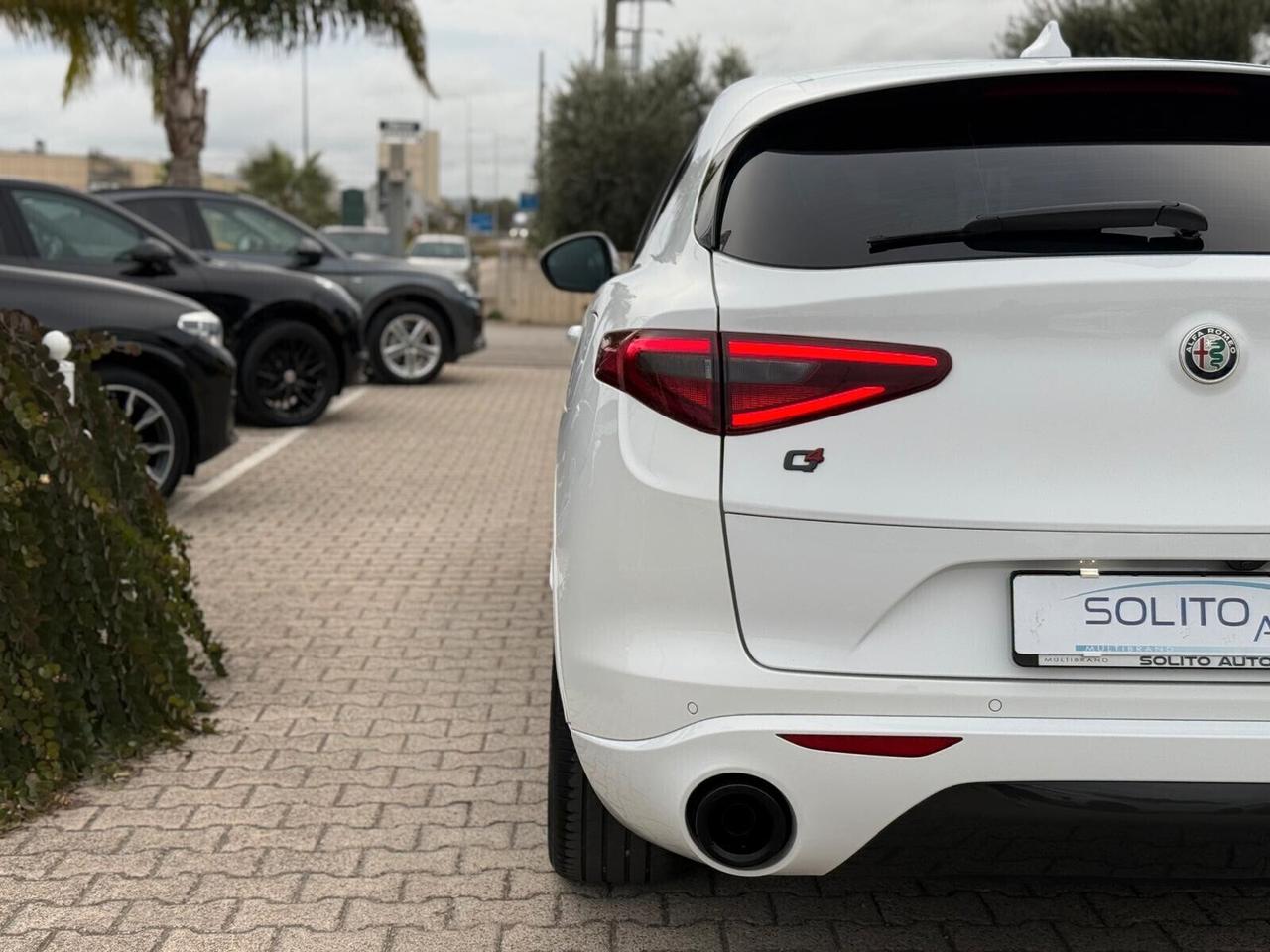 Alfa Stelvio 2.2 Td 210 CV AT8 Q4 Veloce New Model