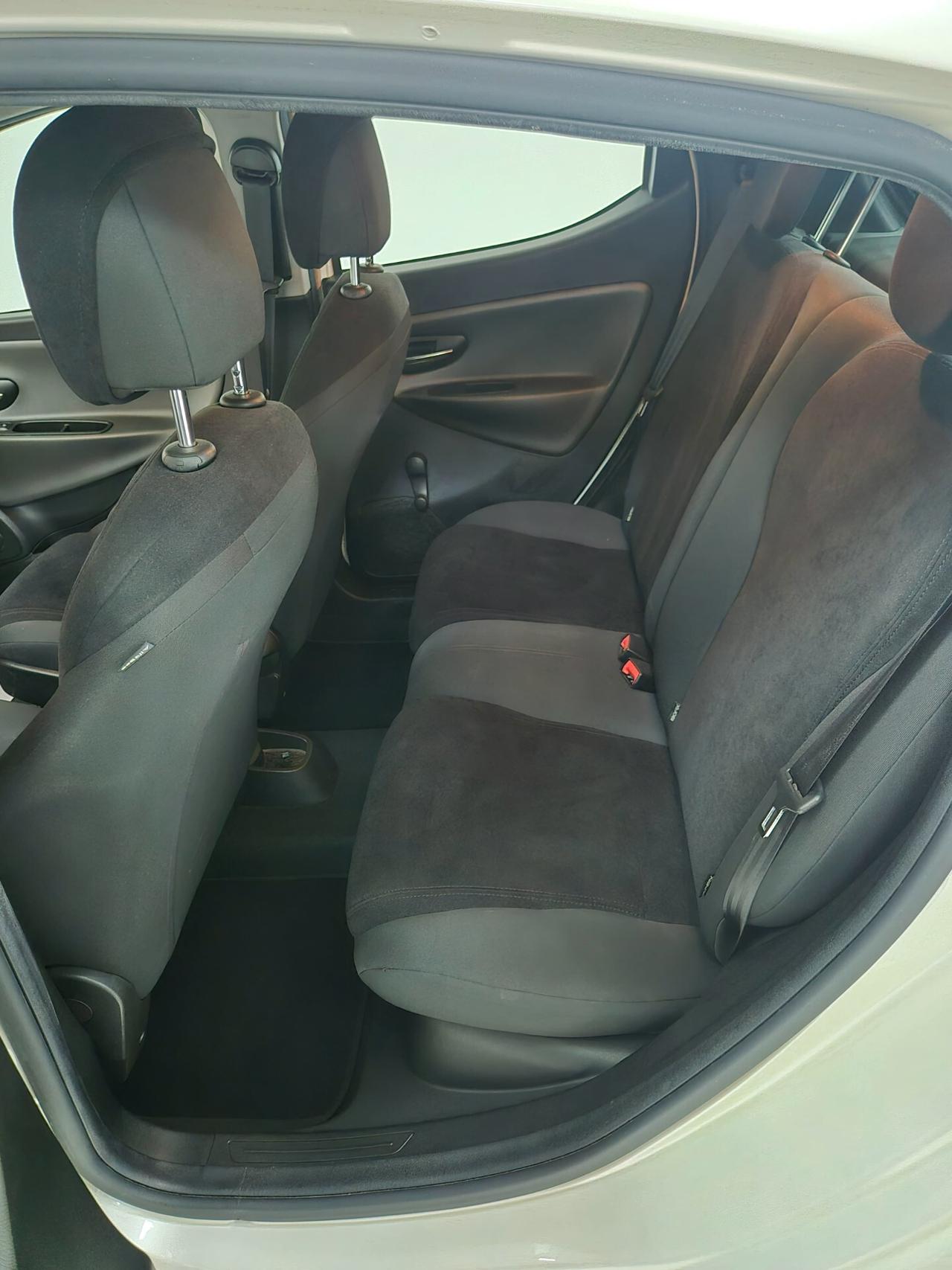 LANCIA YPSILON GOLD 5 PORTE