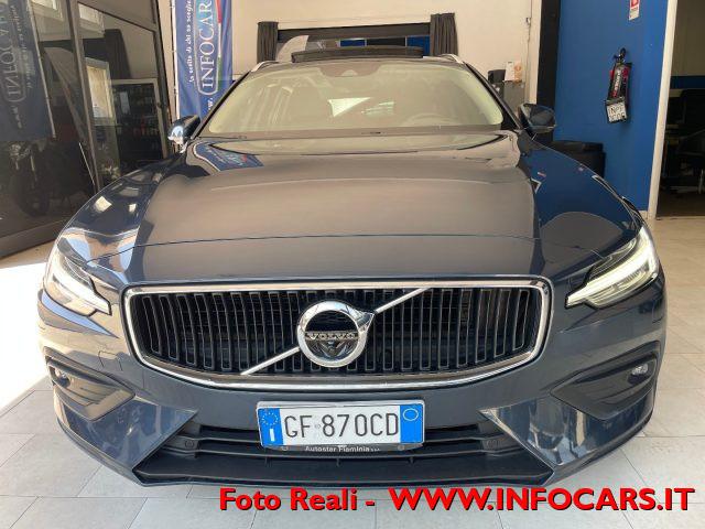 VOLVO V60 B5 AWD Mild Hybrid autom. Momentum Business Pro