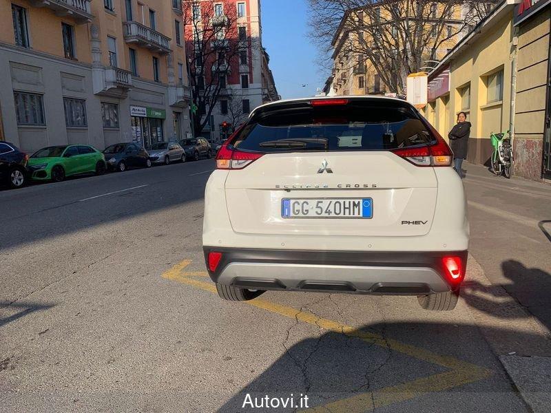 Mitsubishi Eclipse Cross 2.4 MIVEC 4WD PHEV Intense