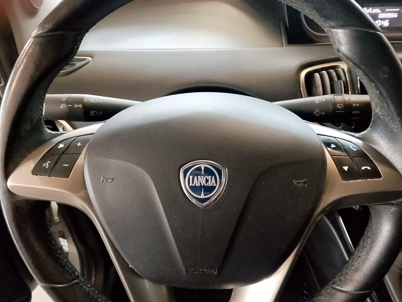 Lancia Ypsilon 1.2 69 CV 5 porte Gold