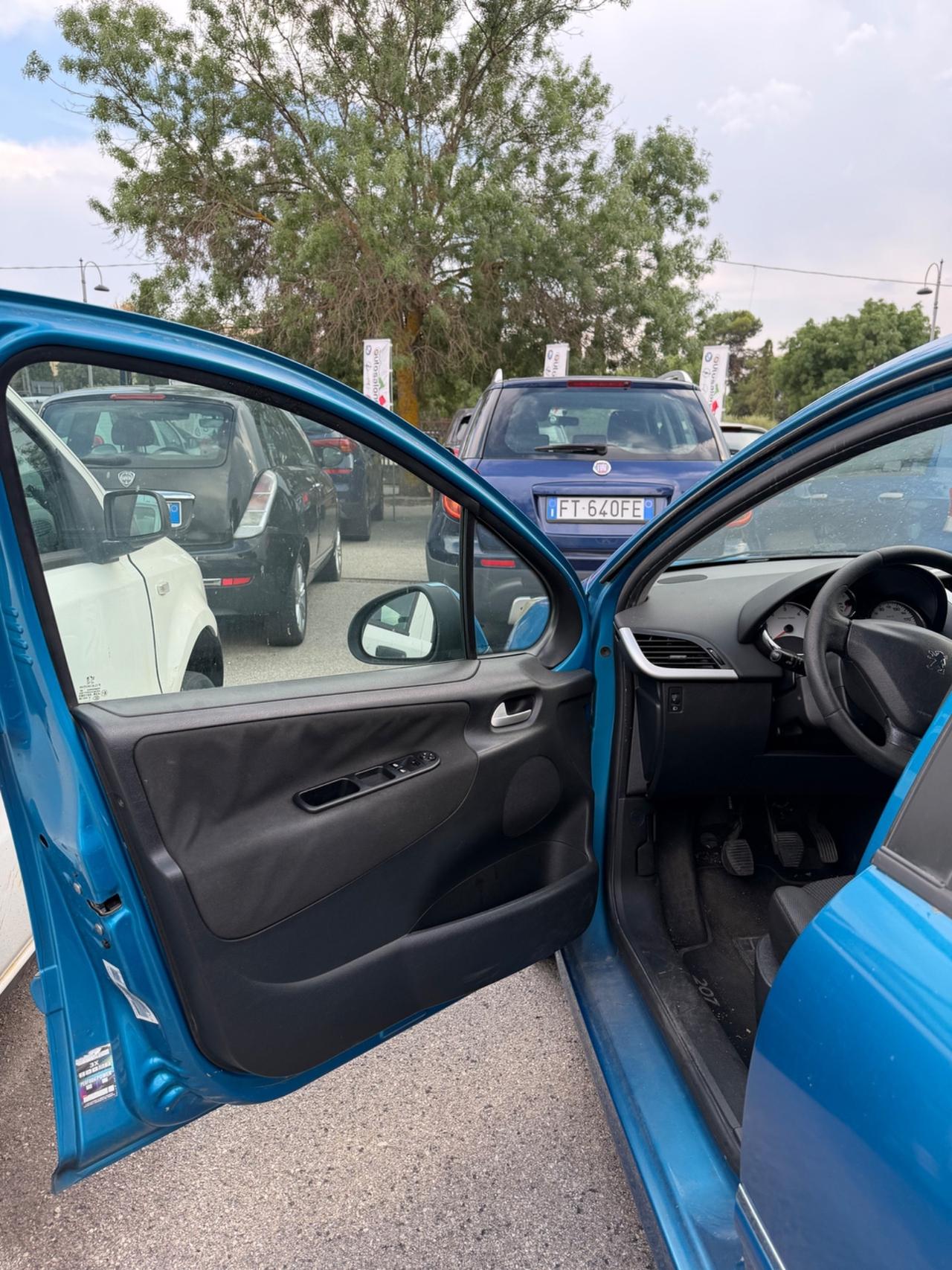 Peugeot 207 1.4 HDi 70CV 5p. Energie
